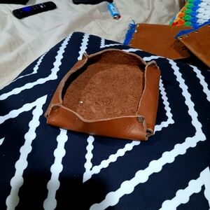 Leather valleys for your keys.